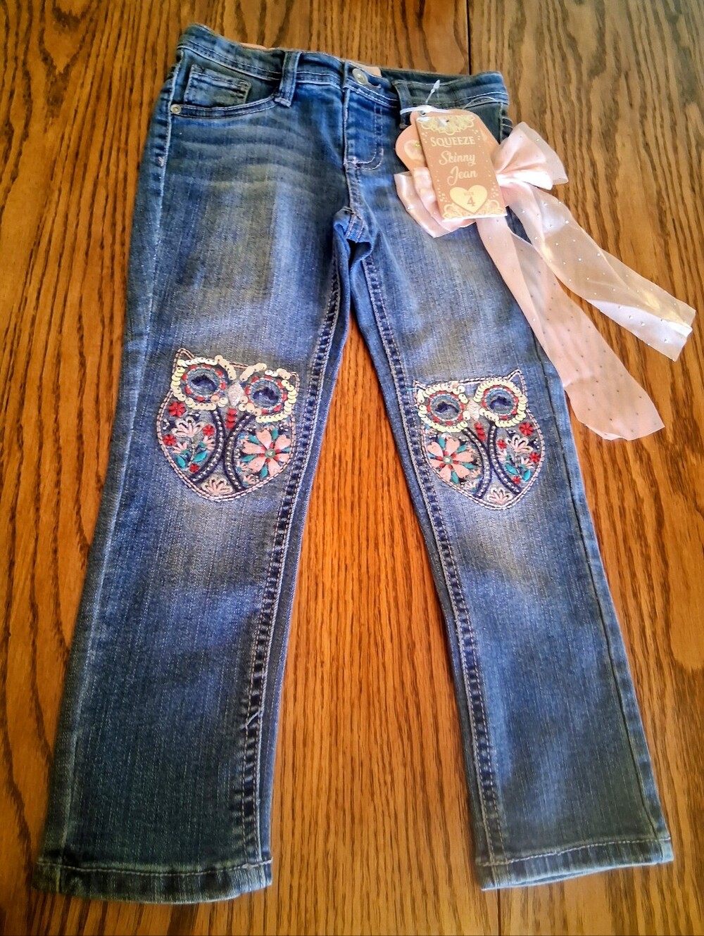 NWT Girls Blue Jeans And Matching Pink Sparkle Hair Accessory. Sz 4